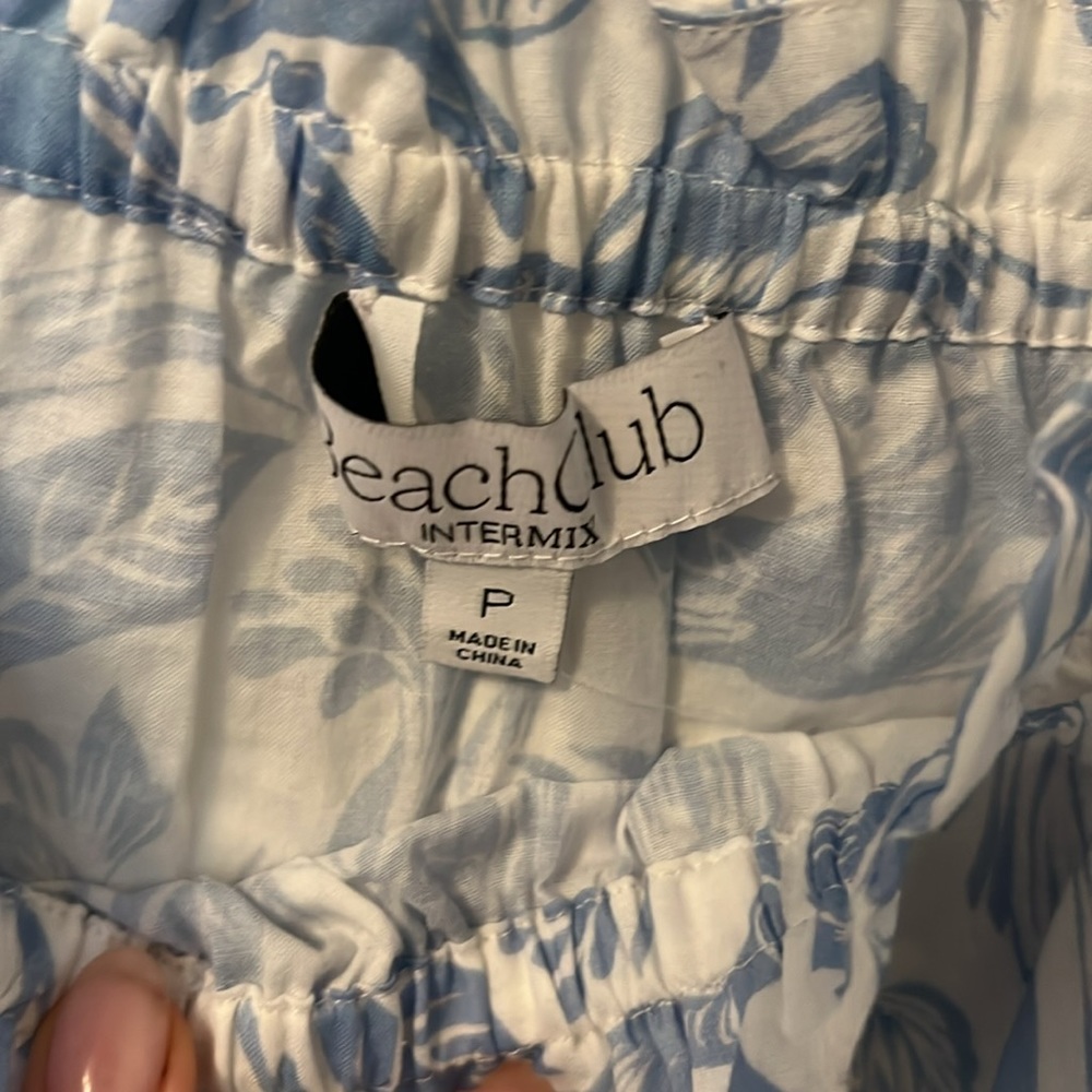 Floral Blue and White Women's Top - Picture 2 of 4